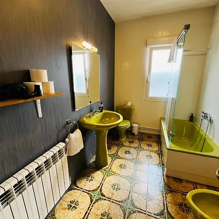 Casa Grande Do Costureiro-para Grupos En Con Terraza Y Vistas بيت للعطل