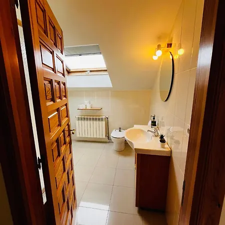 Casa Grande Do Costureiro-Para Grupos En Portomarin Con Terraza Y Vistas *