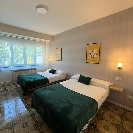 Casa Grande Do Costureiro-para Grupos En Con Terraza Y Vistas * Portomarín