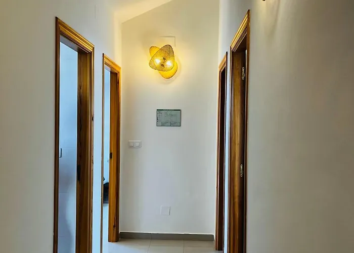 Casa Grande Do Costureiro-para Grupos En Con Terraza Y Vistas Portomarín