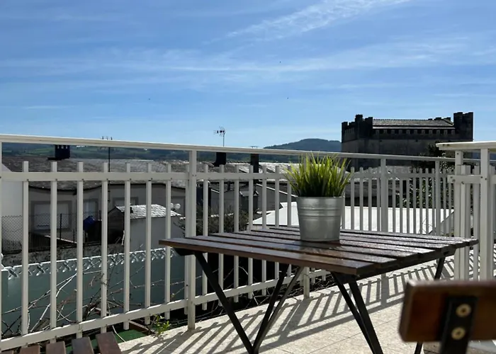 Casa Grande Do Costureiro-para Grupos En Con Terraza Y Vistas Hébergement de vacances *