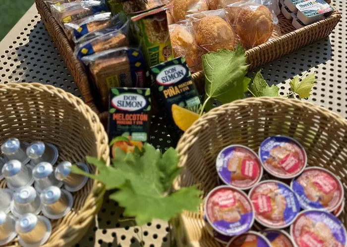 Casa Grande Do Costureiro-para Grupos En Con Terraza Y Vistas Hébergement de vacances Portomarín