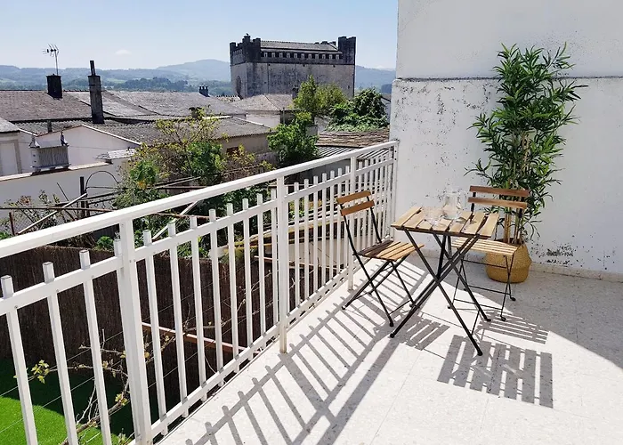 Casa Grande Do Costureiro-para Grupos En Con Terraza Y Vistas Hébergement de vacances *
